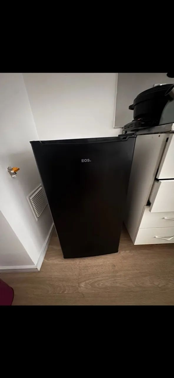 Frigobar eos preto
