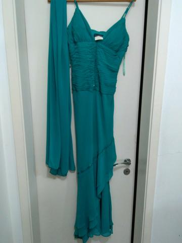 Vestido para festa bordado em pedrarias com echarpe, tamanho P