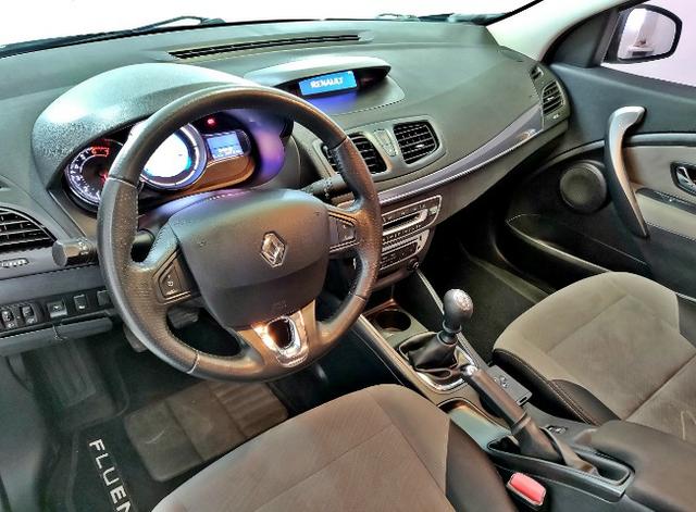 Renault Fluence Dynamique 2016 completíssimo. Licenciado 2019 com placa nova Mercosul - Foto 9