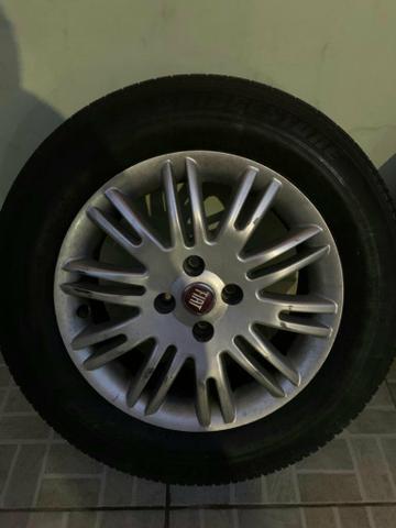 Vende se ou troca em 4 pneus 205/50/17 em bom estado - Foto 4