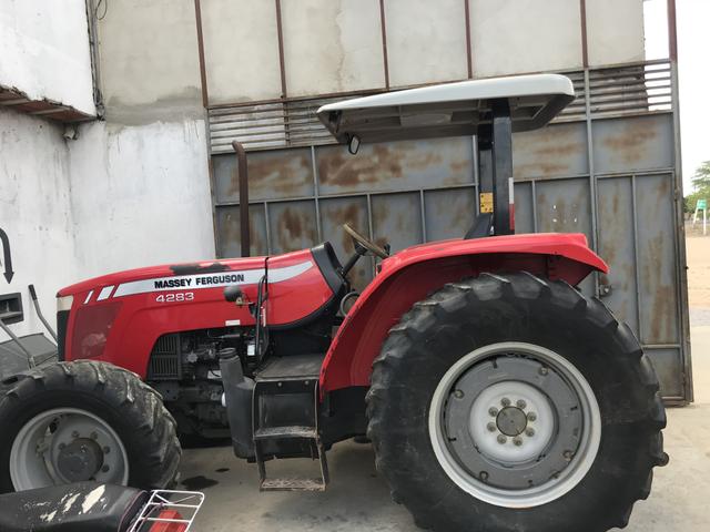 Vendo trator