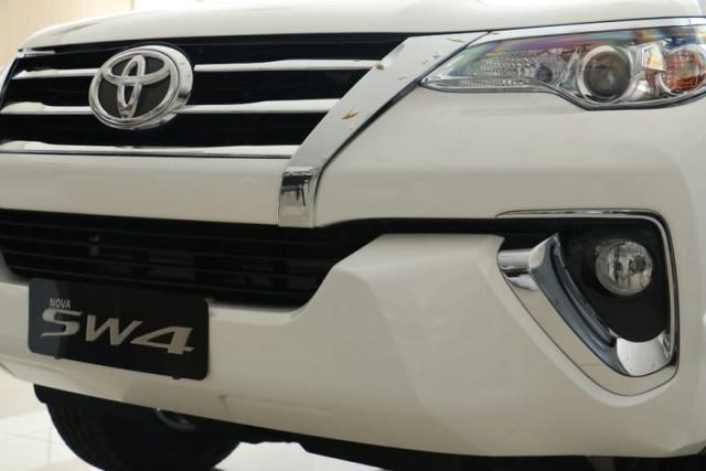 TOYOTA SW4 FFV 4X2 SRV AT 7S 19/20 - Foto 10