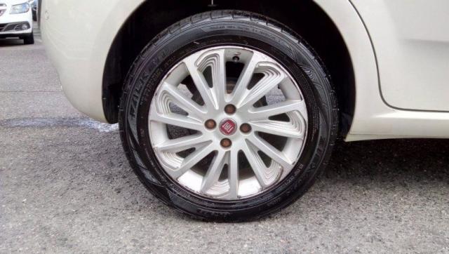FIAT PUNTO EVO ESSENCE 1.6 16V DUALPLUS FLEX Branco 2015/2016 - Foto 14