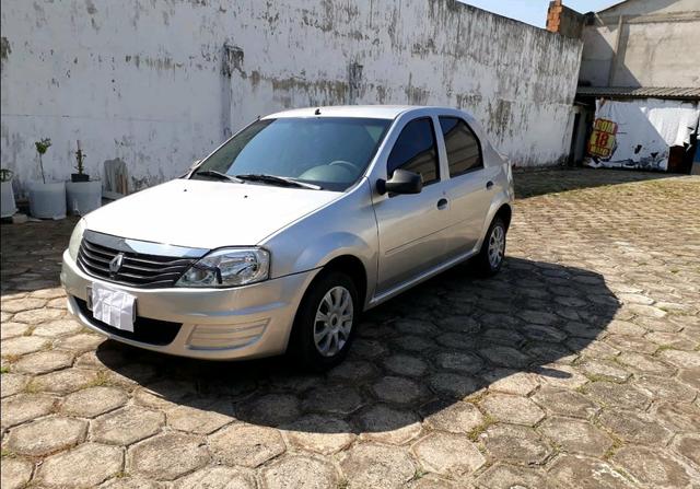 Renault Logan - Foto 5