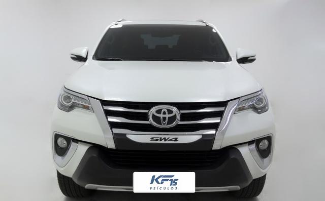 Hilux SW4 2.8 SRX Diesel 4X4 2016 Branca Completa 7 Lugares - Foto 2
