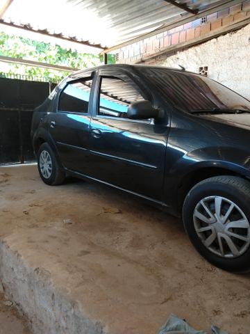 Vendo ou troco um Renault logan a gás legalizado - Foto 4