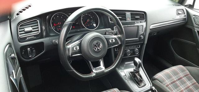 Golf GTi com teto solar e baixa KM confira - Foto 9