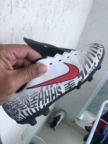 Chuteira Nike campo modelo Neymar infantil - Foto 2