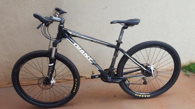 Bike Giant Talon 3 toda Shimano Deore com freios Hidráulicos 30 marchas - Foto 4