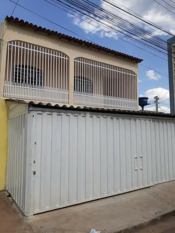 Qr 208 sobrado c/ 02 residências de 03 quartos+garagem (escriturado)!