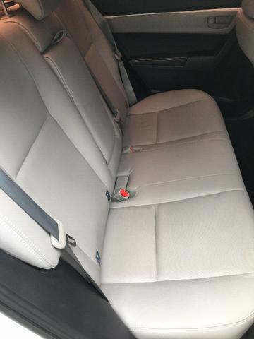 Corolla Gli Upper 1.8 2017 Branco Pérola Automático - Particular - Foto 13