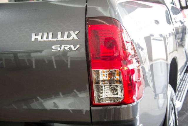 TOYOTA HILUX CD DSL 4X4 SRV AT 19/20 - Foto 15