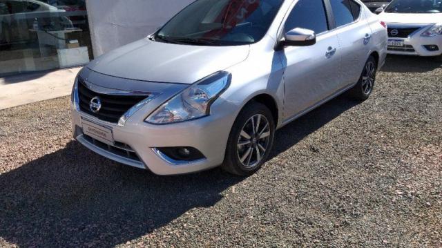 NISSAN VERSA SL 1.6 16V CVT FLEXSTART Prata 2017/2018 - Foto 2