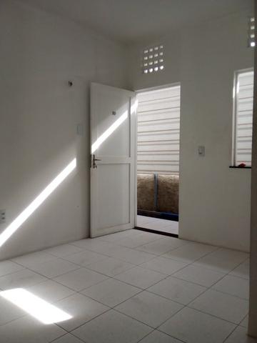 Aluga-se Kitinetes na Av. João Pessoa Próximo ao Imphar - Foto 12