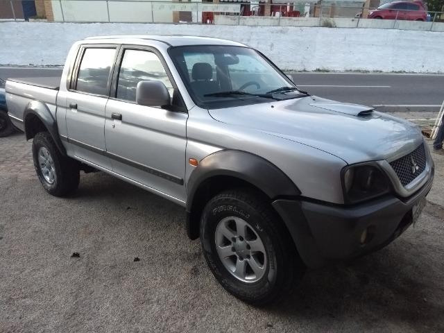 Mitsubishi L200 2012 4X4 Manual