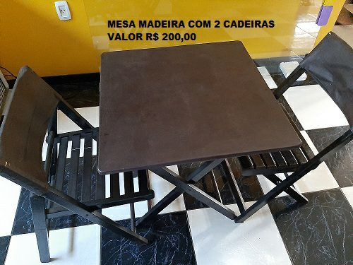 Jogo de mesa madeira nobre.