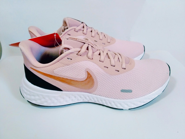Tênis Original Nike revolution 5