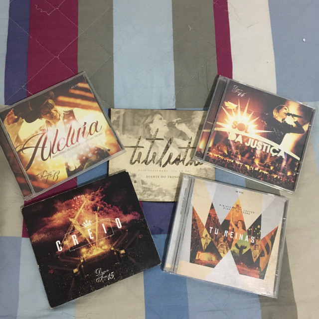 Diante do Trono (coleção de CDs originais) - Foto 4