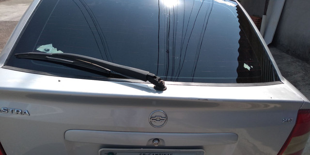 Vende-se _ ou troca
