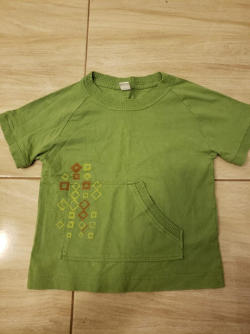Lote de 5 Camisetas e 1 Regata Grife - Foto 2