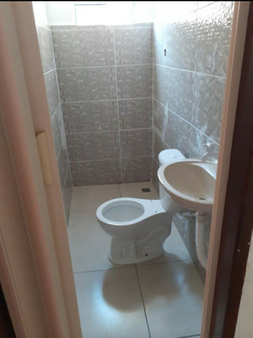 Aluga-se 1 casa no bairro Vitória régia 2 - Foto 3