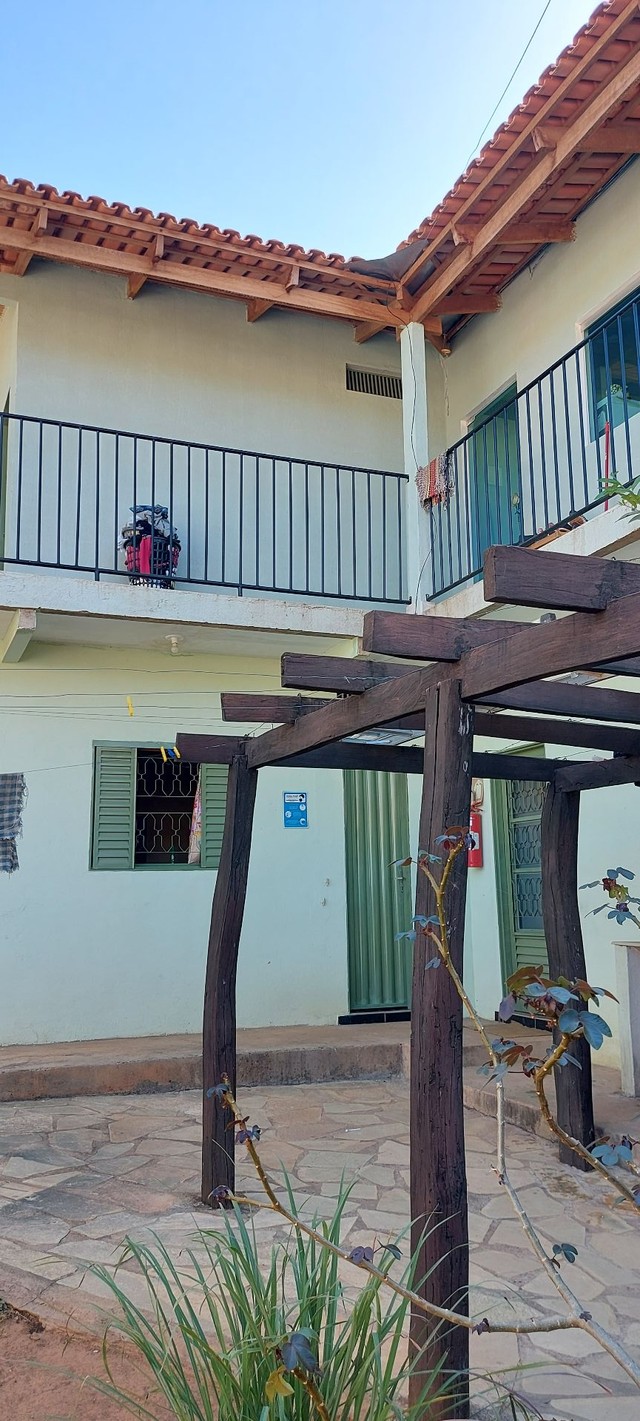 Casa com um predinho nos fundos - Foto 3