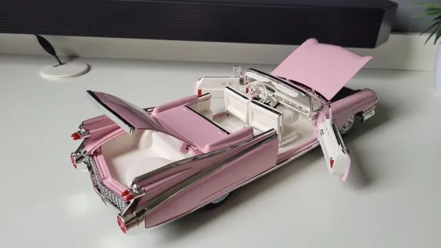 Cadillac Eldorado Biarritz 1959 Maisto 1:18 - MH Miniaturas - Foto 5