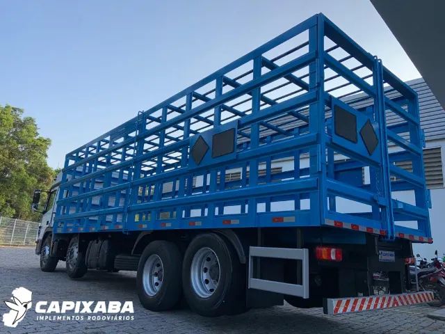 Carroceria bitruck gaiola transporte de gás 704 botijão P13 - Foto 3