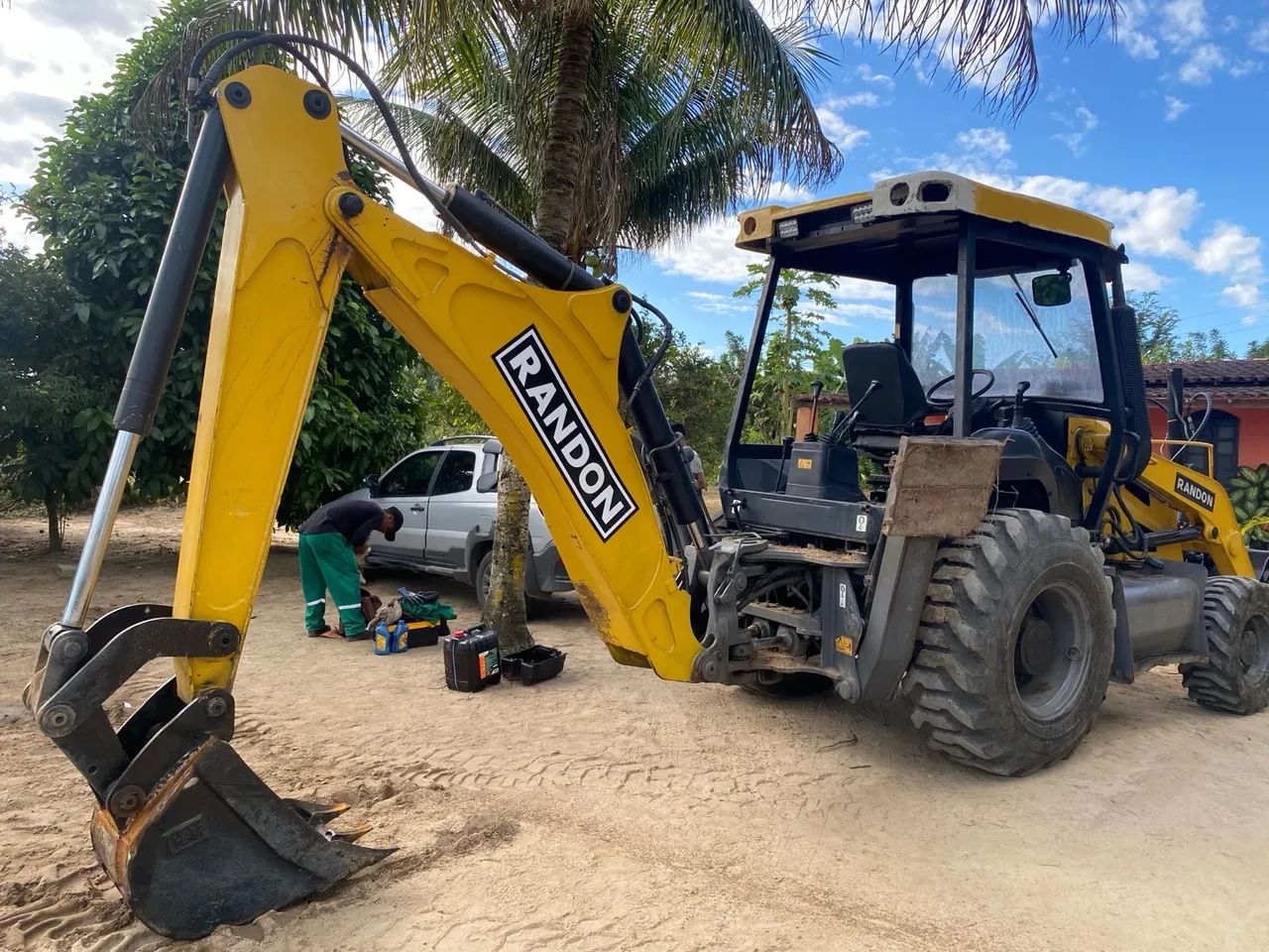Retro escavadeira Randon motor novo - Foto 3