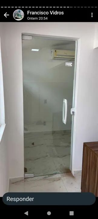 Porta em vidro padrão 80x2.10 jateada  - Foto 2
