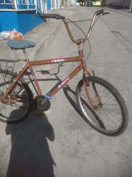 Bicicleta com bagageiro e cadeirinha infantil - Foto 3