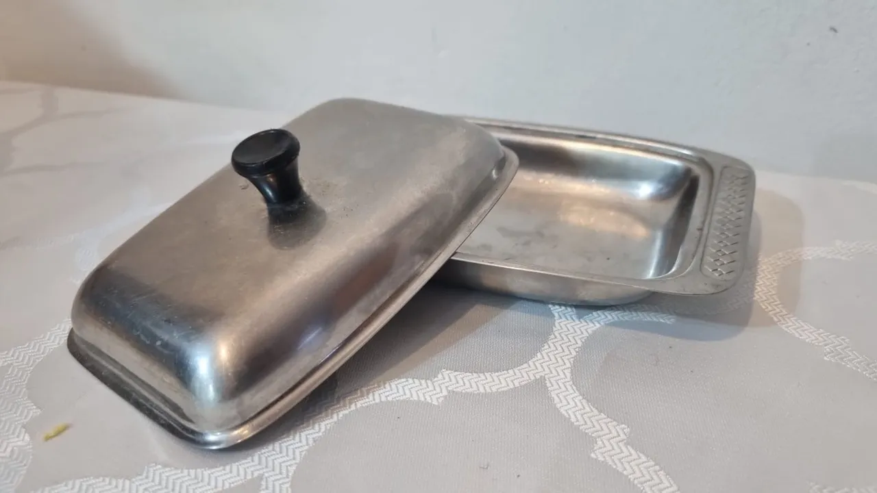 Vendo manteigueira inox