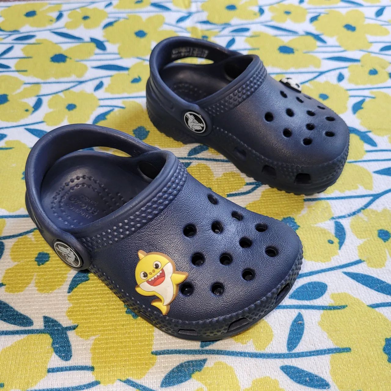Crocs Originais C5 (20/21) - Menino 18 meses - Foto 4