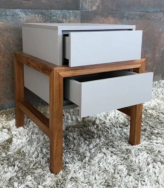 Mesa de Cabeceira com duas gavetas - Foto 2