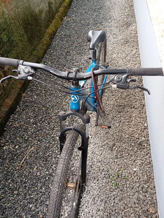 Bicicleta aro 29 em ótimo estado de conservação  - Foto 3