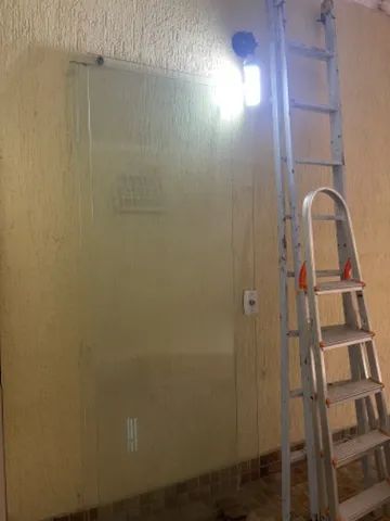 Porta de vidro duas folhas 0,80 por 2,07 e 0,74 por 2,02