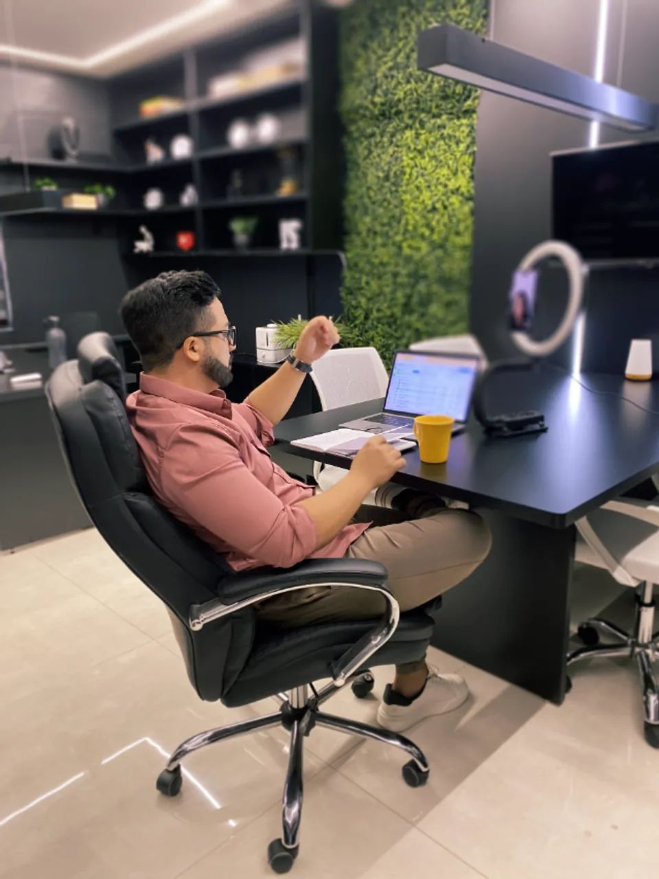 Escritório pronto e mobiliado sala comercial de luxo oportunidade - Foto 3