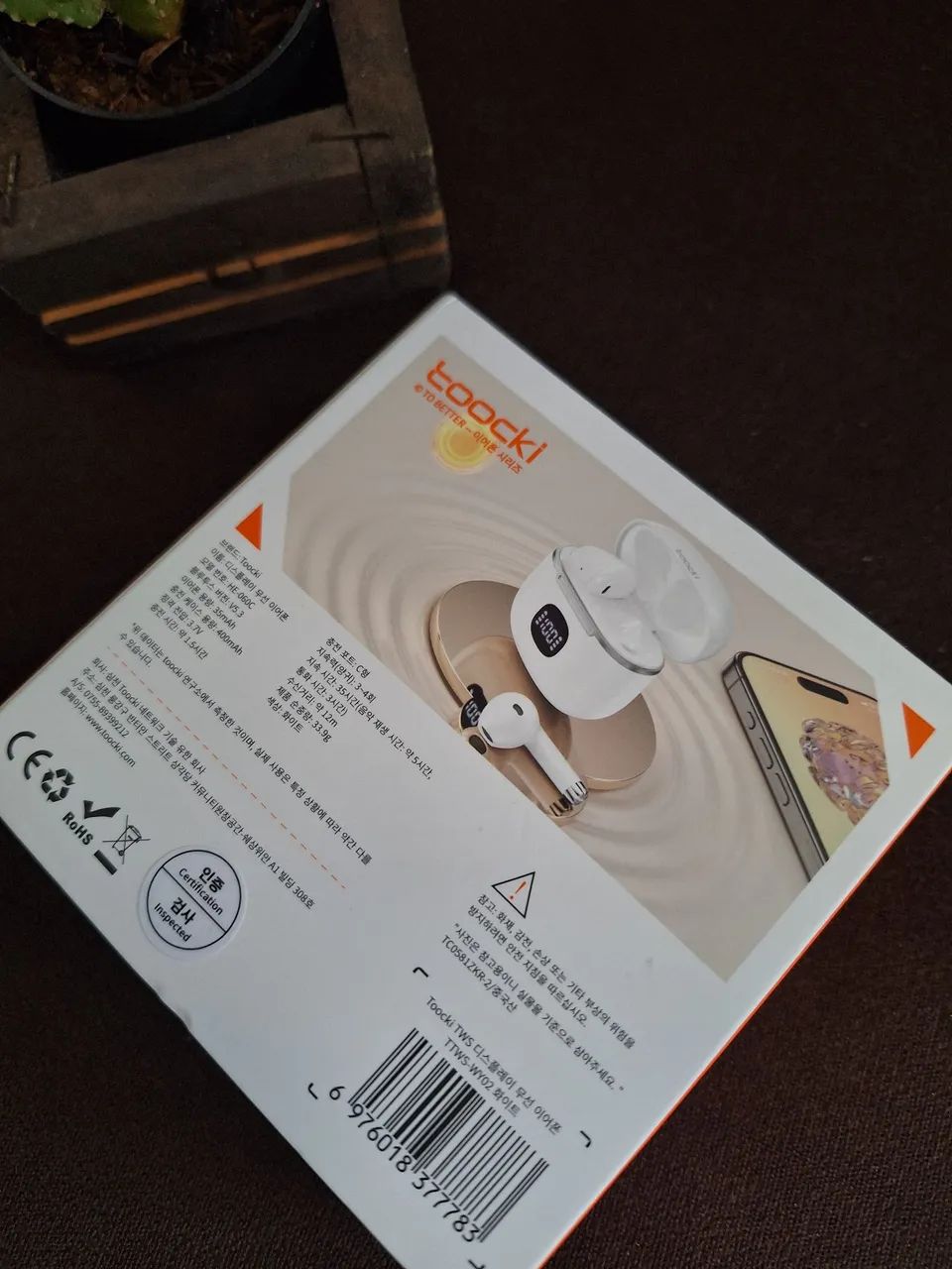 Fone de ouvido TWS Toocki com display - Foto 4