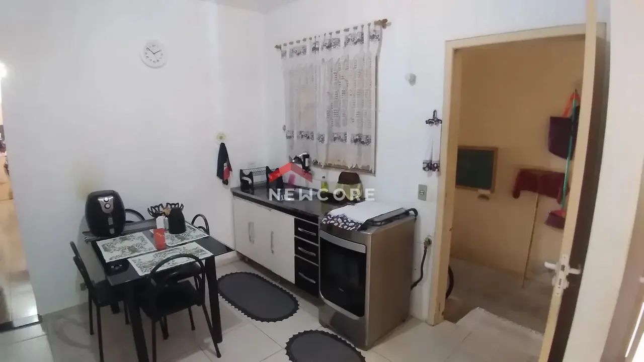 Casa em Avenida Doutor Asdrubal Augusto do Nascimento Netto - Jardim Ana Rosa - Taubaté/SP - Foto 3