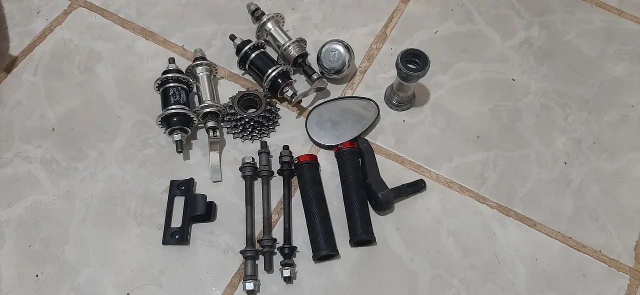 Lote de Peças de bicicleta
