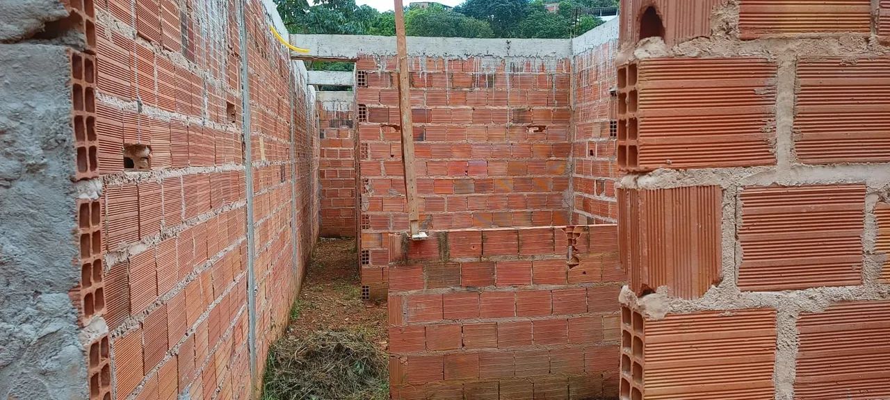 Vale dos lagos - Vendo casa com terreno em construção  - Foto 4