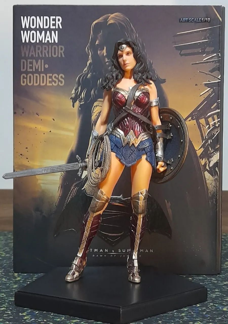 Mulher Maravilha - Batman Vs. Superman - Iron Studios 1/10