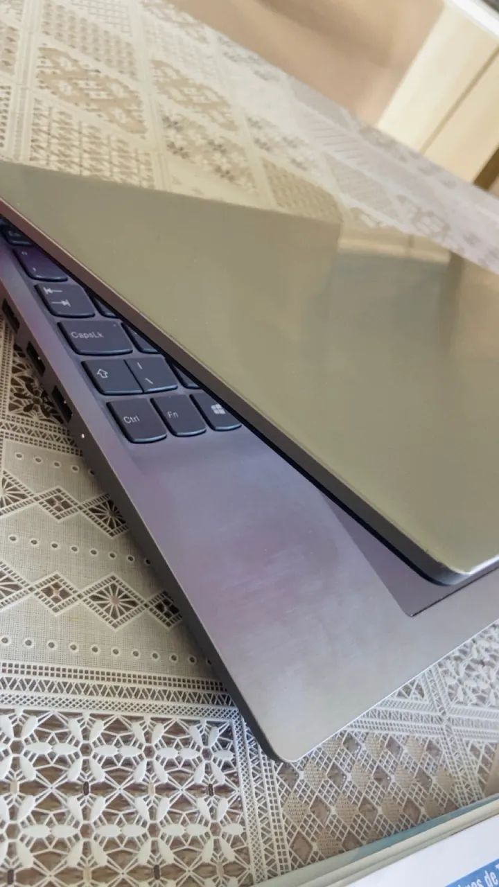 Notebook Lenovo IdeaPad S145 - i3 8th Generation | 1TB HD | Light Use63824101529217124