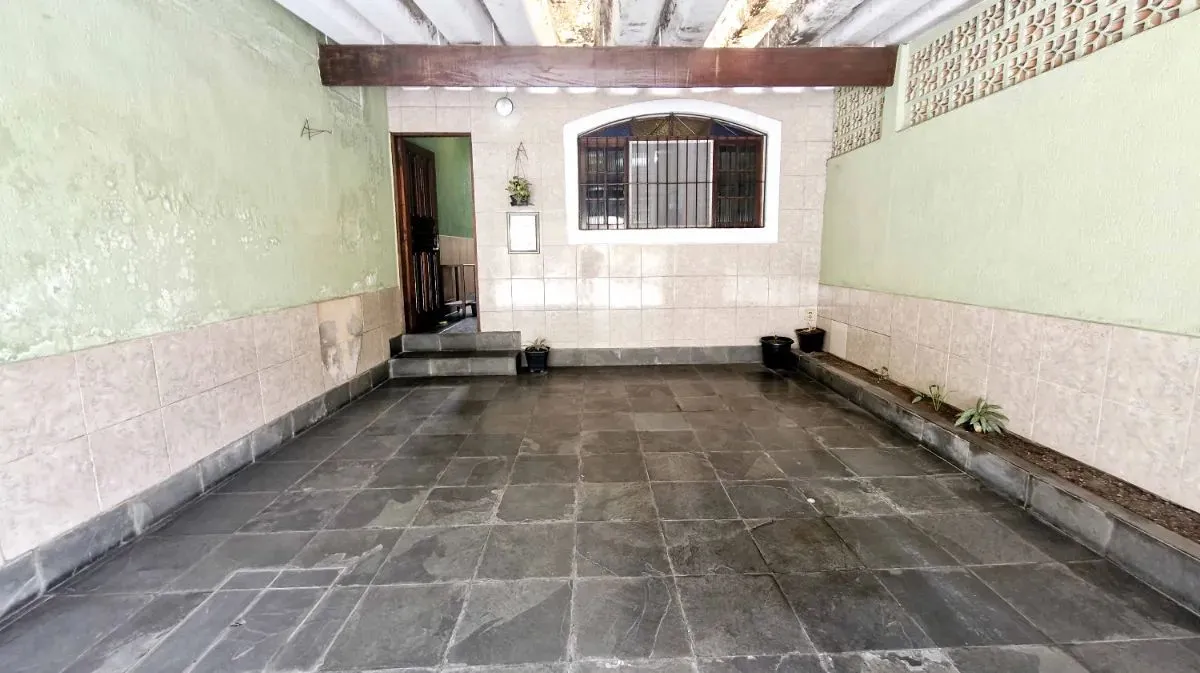 Casa tipo para venda com 2 quartos, sendo 1 suíte, 92m²