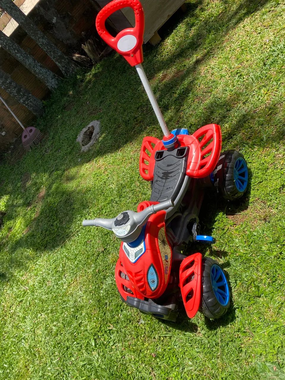 Quadriciclo infantil 