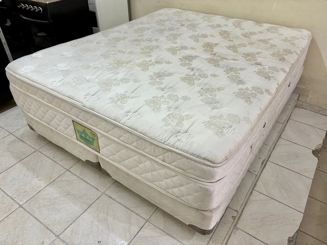 Cama box de casal Queen , cama Queen size  - Foto 3