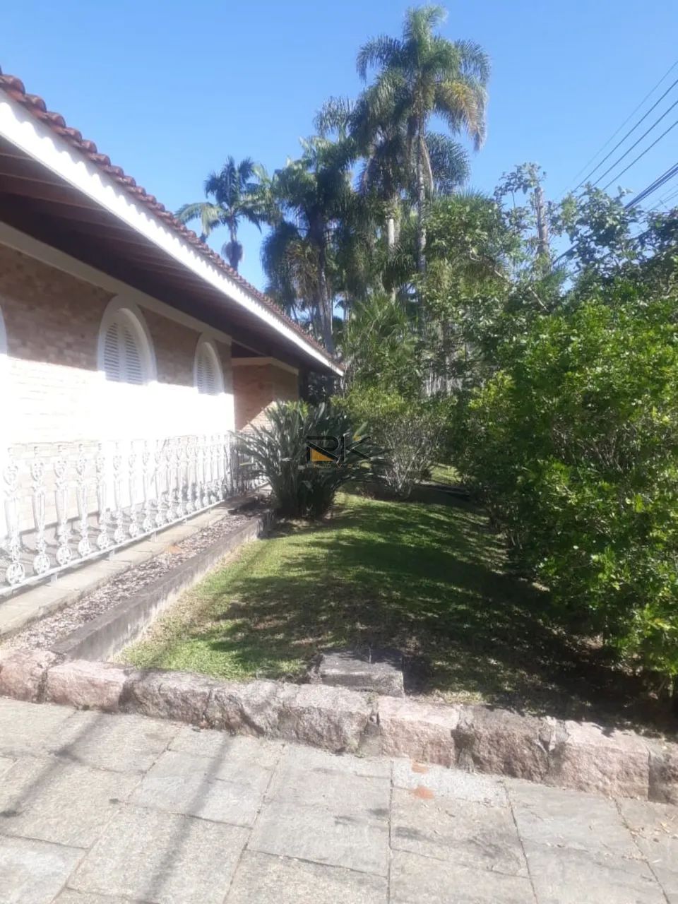 CASA EM CONDOMINIO COM 4 DORMITÓRIOS SENDO 1 SUÍTES,2 VAGAS DE GARAGEM,VARANDA GOURMET COM - Foto 4