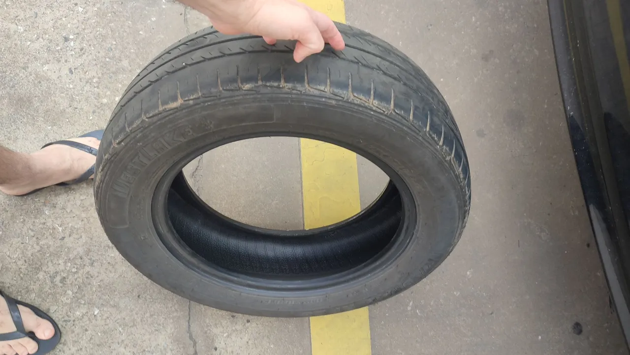 Pneu Westlake Usado - 185/60 R15 bom estado