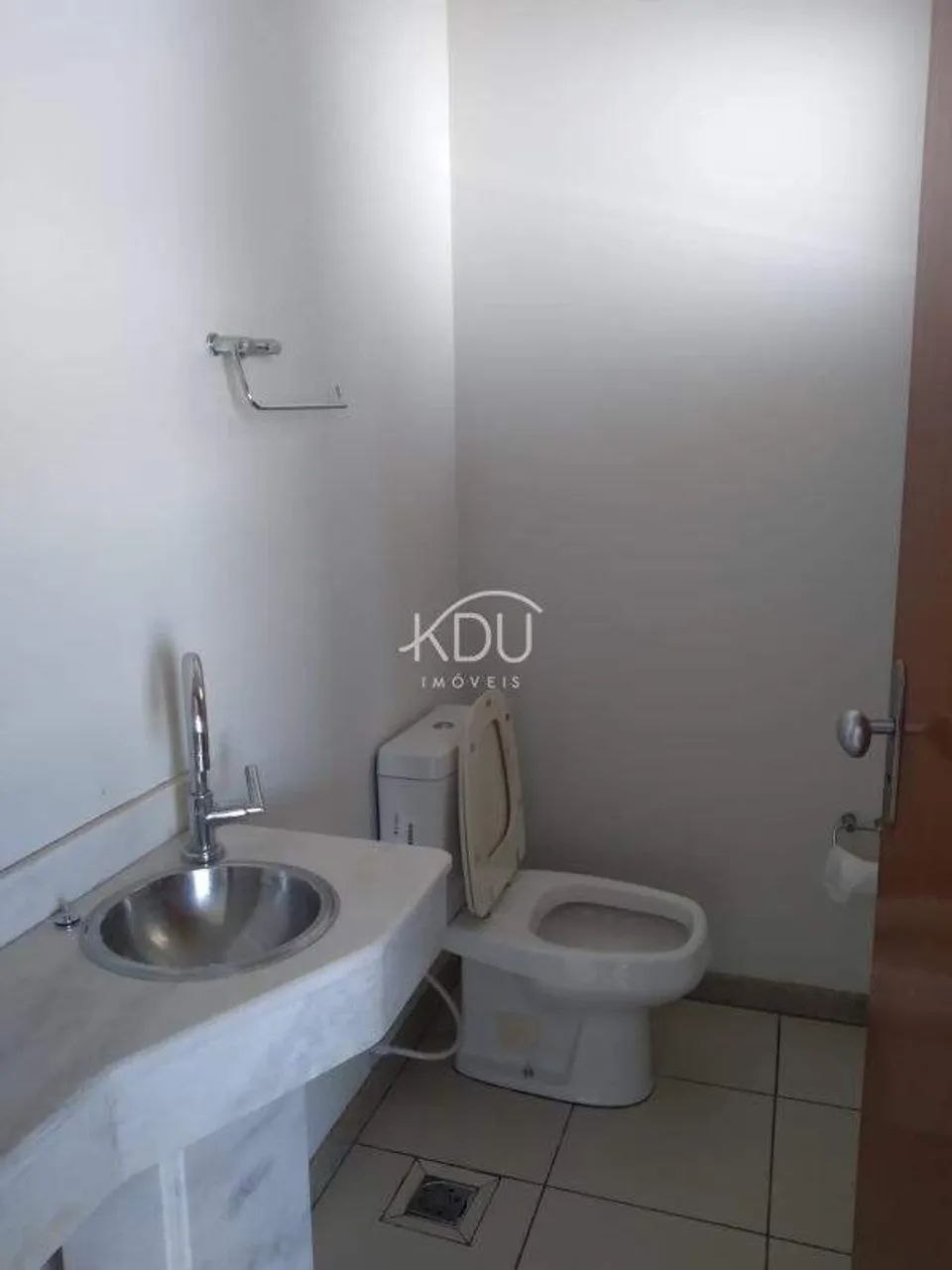 ALUGA-SE APARTAMENTO RESIDENCIAL JACARANDÁ - CENTRO - Foto 5