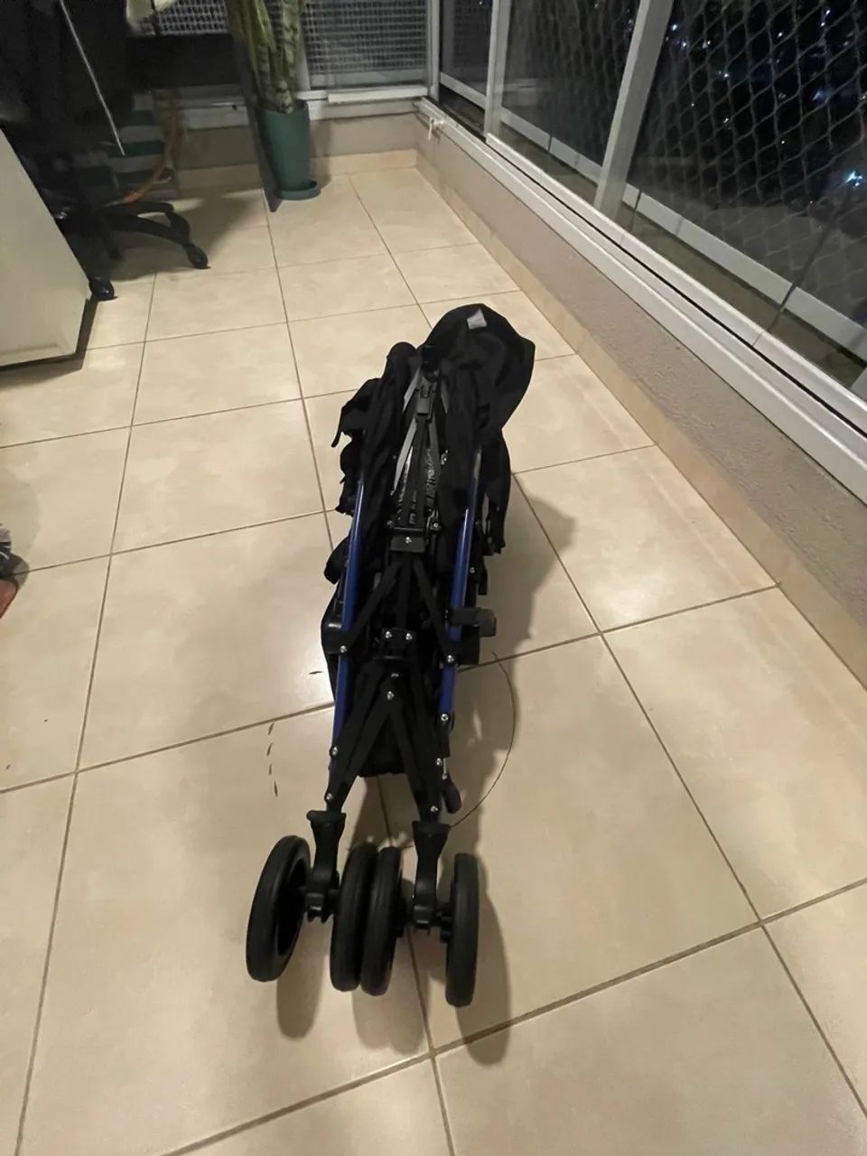 Chicco Echo Carrinho de Passeio com Barra de Proteção, Azul (Mr Blue), 0-15 kg